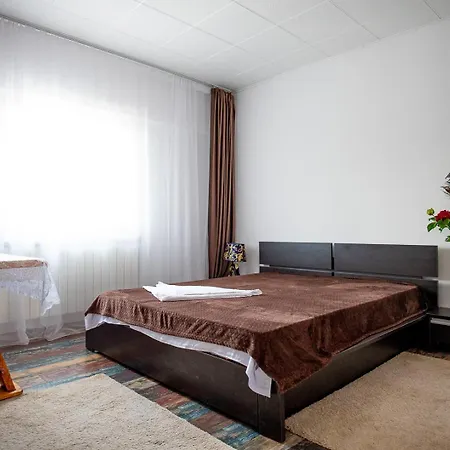 5 Bedrooms Luxury *