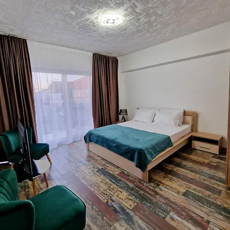 5 Bedrooms Luxury Bukarest