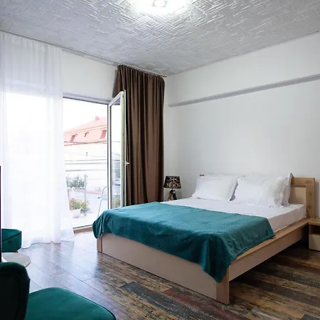 5 Bedrooms Luxury בית הארחה *