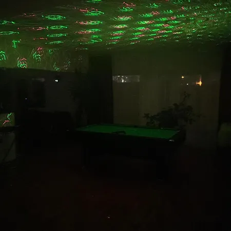 Pensjonat 5 Bedrooms Luxury Bukareszt