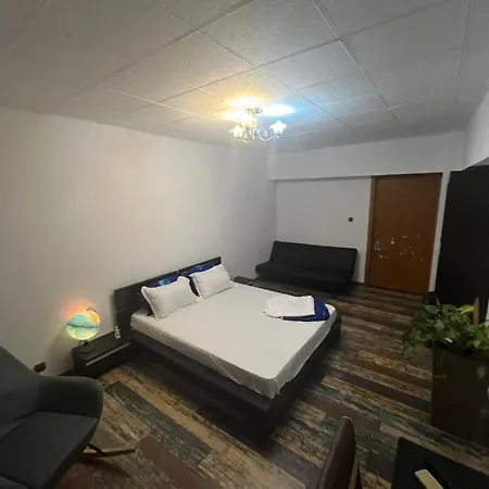 Pensjonat 5 Bedrooms Luxury Bukareszt