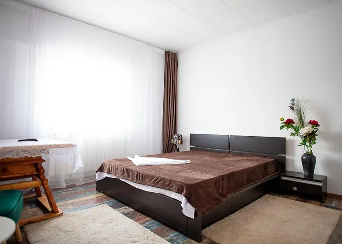 Vendégház 5 Bedrooms Luxury Bukarest