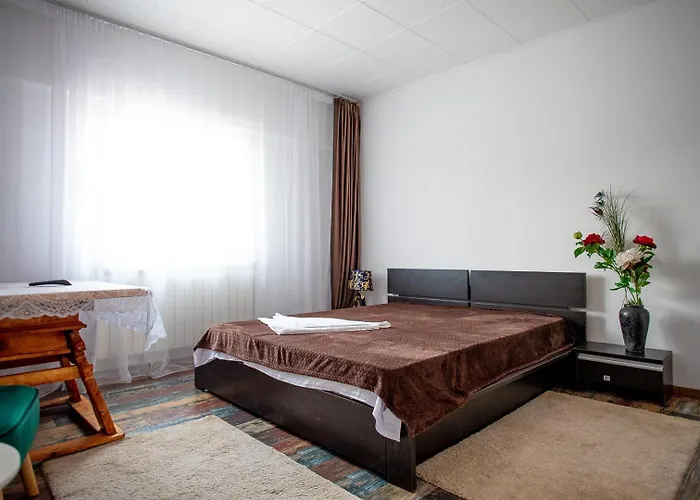 5 Bedrooms Luxury *