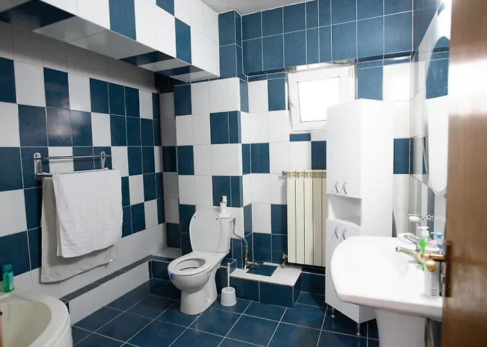 5 Bedrooms Luxury * Bukarest