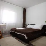 5 Bedrooms Luxury