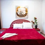 5 Bedrooms Luxury بيت ضيافة