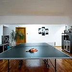 بيت ضيافة 5 Bedrooms Luxury بوخارست