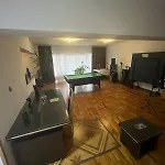 بيت ضيافة 5 Bedrooms Luxury *