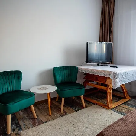 5 Bedrooms Luxury * בוקרשט