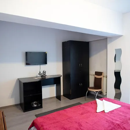 בית הארחה 5 Bedrooms Luxury בוקרשט
