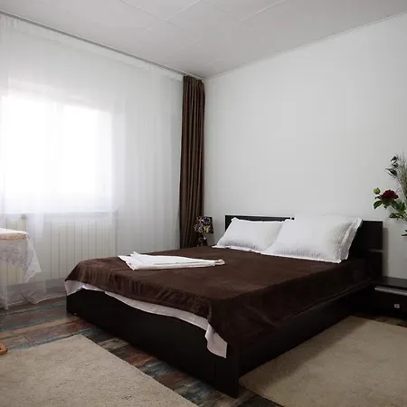 5 Bedrooms Luxury בית הארחה *