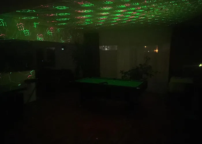 招待所 5 Bedrooms Luxury 布加勒斯特